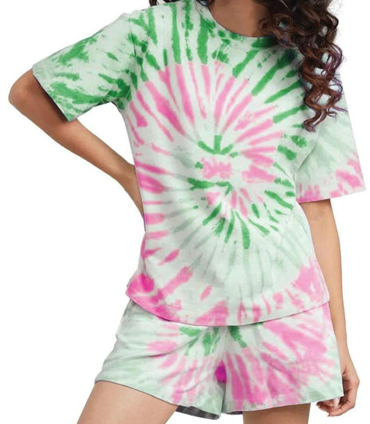 WOMEN’S TIE & DYE OVERSIZE T-SHIRT AND SHORTS